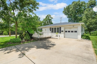 201 Ruby Ln, Columbia, MO 65203