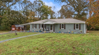 1052 Old Salem Lexie Rd, Belvidere, TN 37306