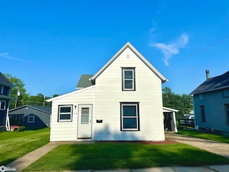 626 Prairie St, Grinnell, IA 50112