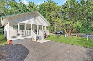 123 Moore St, Walterboro, SC 29488