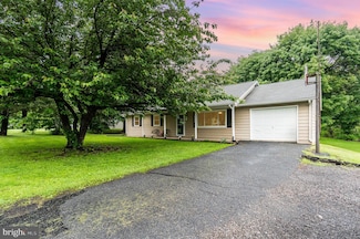 600 W Pine St, Mount Holly Springs, PA 17065