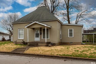 217 N 27th St, Herrin, IL 62948