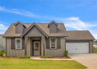 605 Shropshire Dr, Auburn, AL 36832