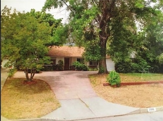 3585 Shadow Grove Rd, Pasadena, CA 91107
