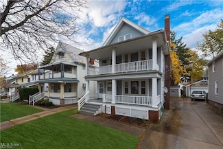 1555 Larchmont Ave, Lakewood, OH 44107