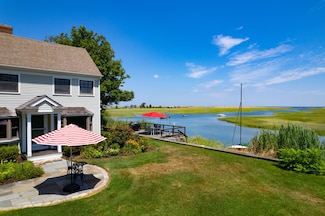 7 Sunrise Ln, Sandwich, MA 2563