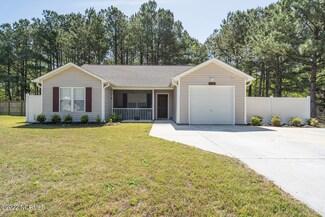 110 Marcil Ln, Hampstead, NC 28443
