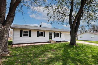 1715 Deveron Ct, New Haven, IN 46774