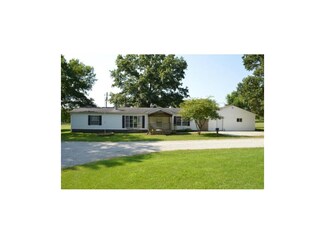 584 NE State St, Trenton, MO 64683