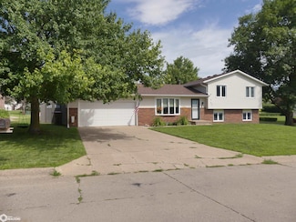 504 Southdale Dr, Carroll, IA 51401