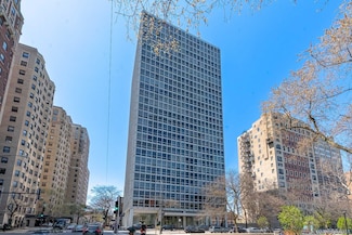 2400 N Lakeview Ave Unit 1706, Chicago, IL 60614