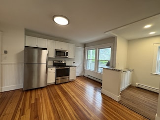 8 Glendale St Unit 1, Salem, MA 01970