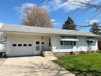 427 Tamarack St, Randolph, WI 53956