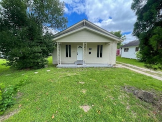 2010 13th St, Port Arthur, TX 77640
