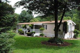 825 Sunshine St, Confluence, PA 15424