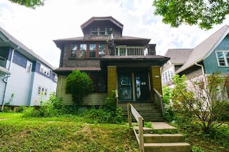 2555 N 51st St Unit 2557, Milwaukee, WI 53210