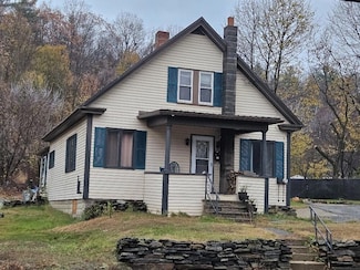 42 Roxbury Rd, Mexico, ME 04257