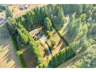 17699 S Holly Ln, Oregon City, OR 97045