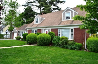 110 Powell Place, Hempstead, NY 11550
