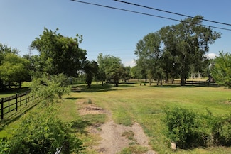 1003 Bowie St, Baytown, TX 77520