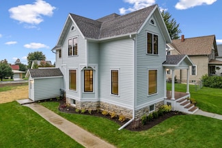 136 2nd Ave SE, Spring Grove, MN 55974