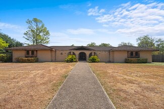 800 Cibilo St, Lockhart, TX 78644