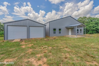 1607 Tom McCall Rd, Maryville, TN 37801