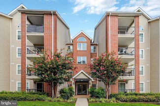 3307 Wyndham Cir Unit 2157, Alexandria, VA 22302