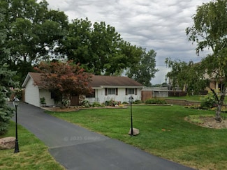 8951 Chadbourn Dr, Orland Park, IL 60462