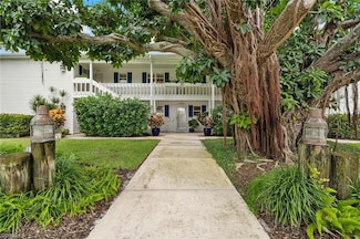 1145 4th St S Unit 5, Naples, FL 34102