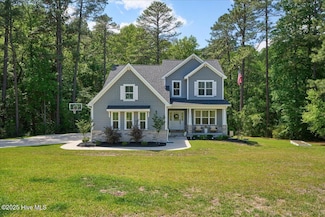 5 Rafferty Ct, Whispering Pines, NC 28327