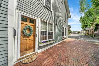 40 Elm St Unit B, Amesbury, MA 01913