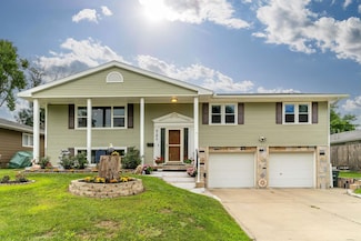 721 Locke Ave, Waterloo, IA 50702