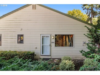 11922 N Jantzen Beach Ave Unit 4, Portland, OR 97217