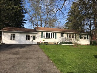 8800 South St, Weedsport, NY 13166