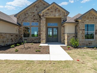 945 Galaxy Rd, Woodway, TX 76712