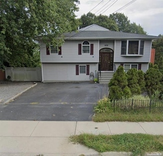 1032 Union Blvd, Bay Shore, NY 11706