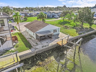 13821 Judy Ave, Hudson, FL 34667