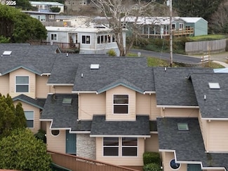 250 SE Coast Guard Dr Unit 2, Depoe Bay, OR 97341