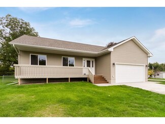 404 4th St, Slater, IA 50244