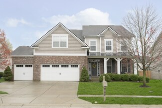 6105 Mountain Hawk Dr, Zionsville, IN 46077