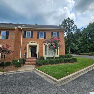 33 The Oaks Cir, Hoover, AL 35244