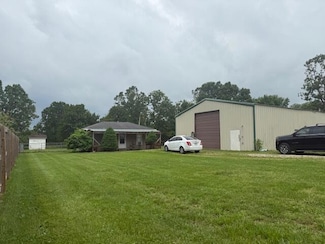 699 W Ragsdale St, Seymour, MO 65746