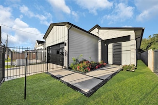 3512 Cobb St, Houston, TX 77004