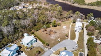 111 Key Ln W, Newport, NC 28570