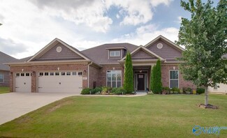 4607 Pheasant Cove Dr SE, Owens Cross Roads, AL 35763