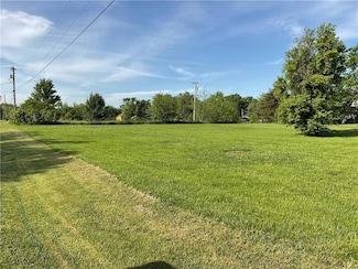 214 Hayes St, Pomona, KS 66076