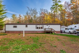 142 Peckham Rd, Acushnet, MA 02743