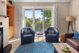 61 Brook Rd Unit 22, Stowe, VT 05672
