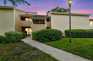 4114 Pinelake Ln Unit 202, Tampa, FL 33618